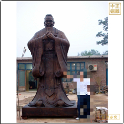 鑄銅關公 圖書館門前孔子雕像
