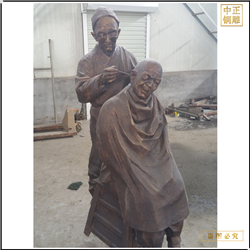 鑄銅關(guān)公 掏耳朵人物景觀雕塑